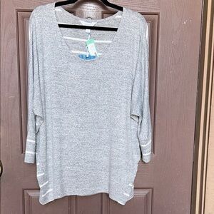 Market & Spruce Light Gray Long Sleeve Top